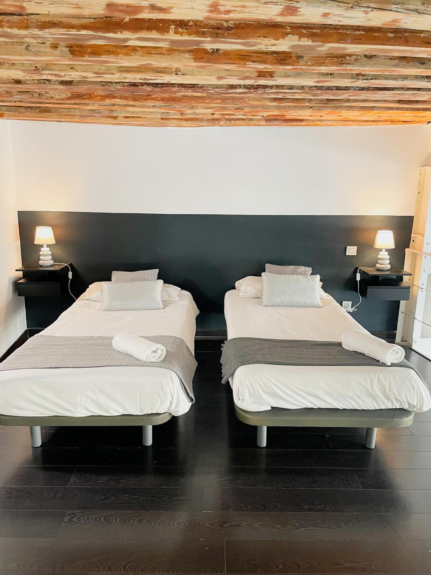 Carretas Duplex Exterior Derecha Apartment Madrid Luaran gambar