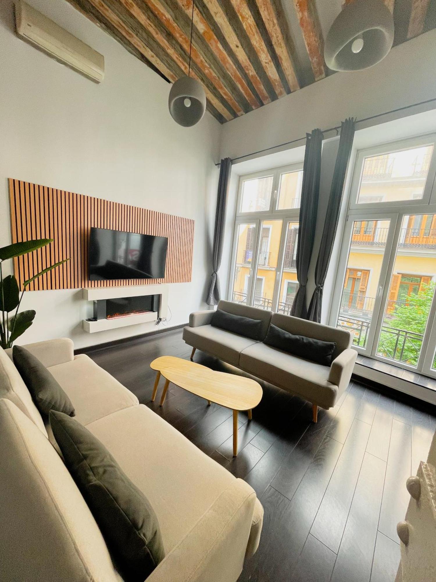 Carretas Duplex Exterior Derecha Apartment Madrid Luaran gambar